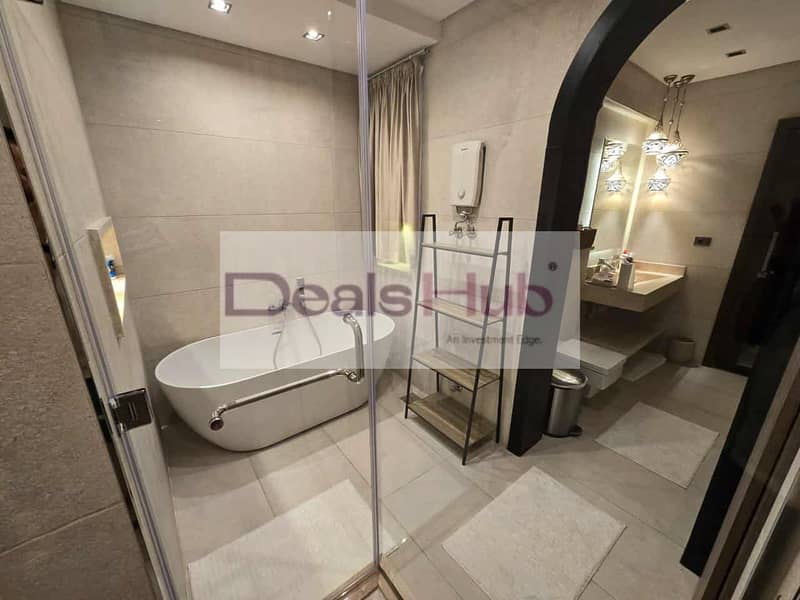 18 2001ddf3-51d5-46a5-b97e-f9a6034212f4. jpg