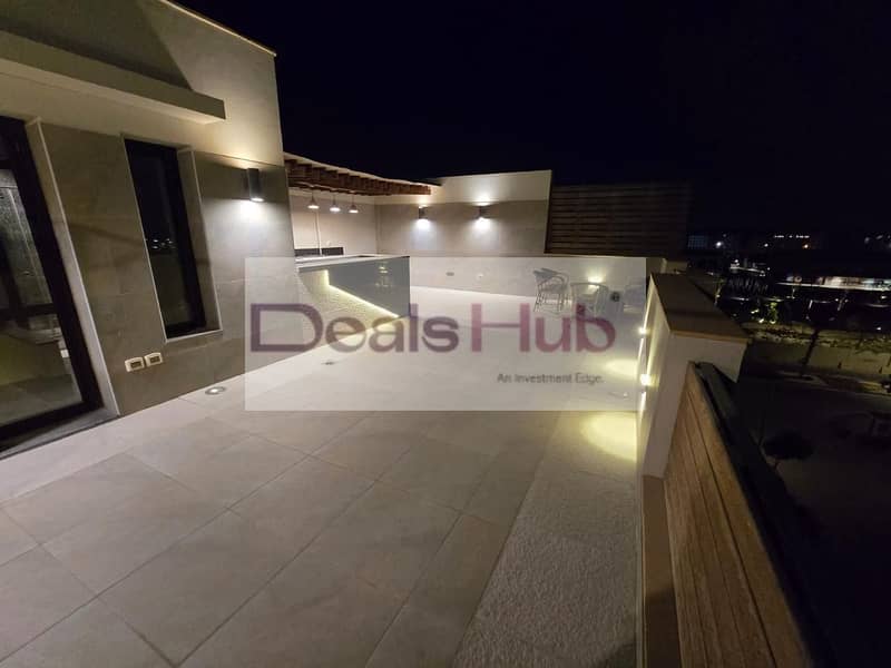 21 e971fddb-857b-40af-bc4f-010481694ef7. jpg