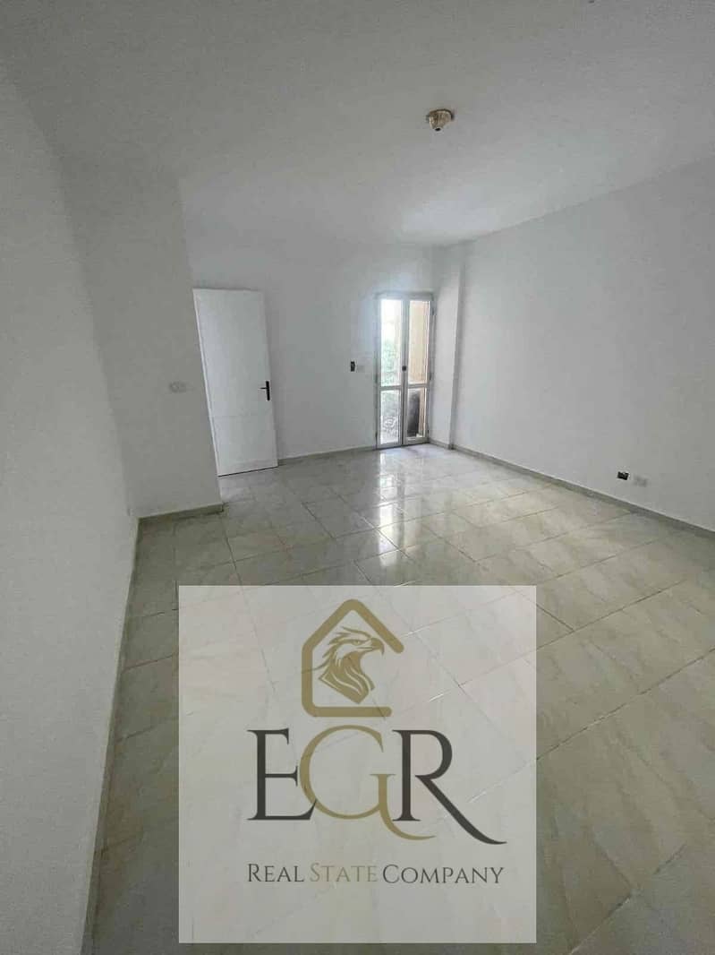 8 1d64f83e-ca51-46e8-8163-2a5abacbf59f. jpg