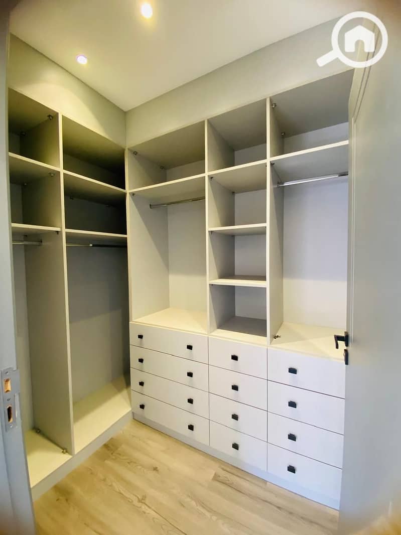 9 3aa9e430-8d6c-42b4-a3bf-1b9d4f320bc0. jpeg