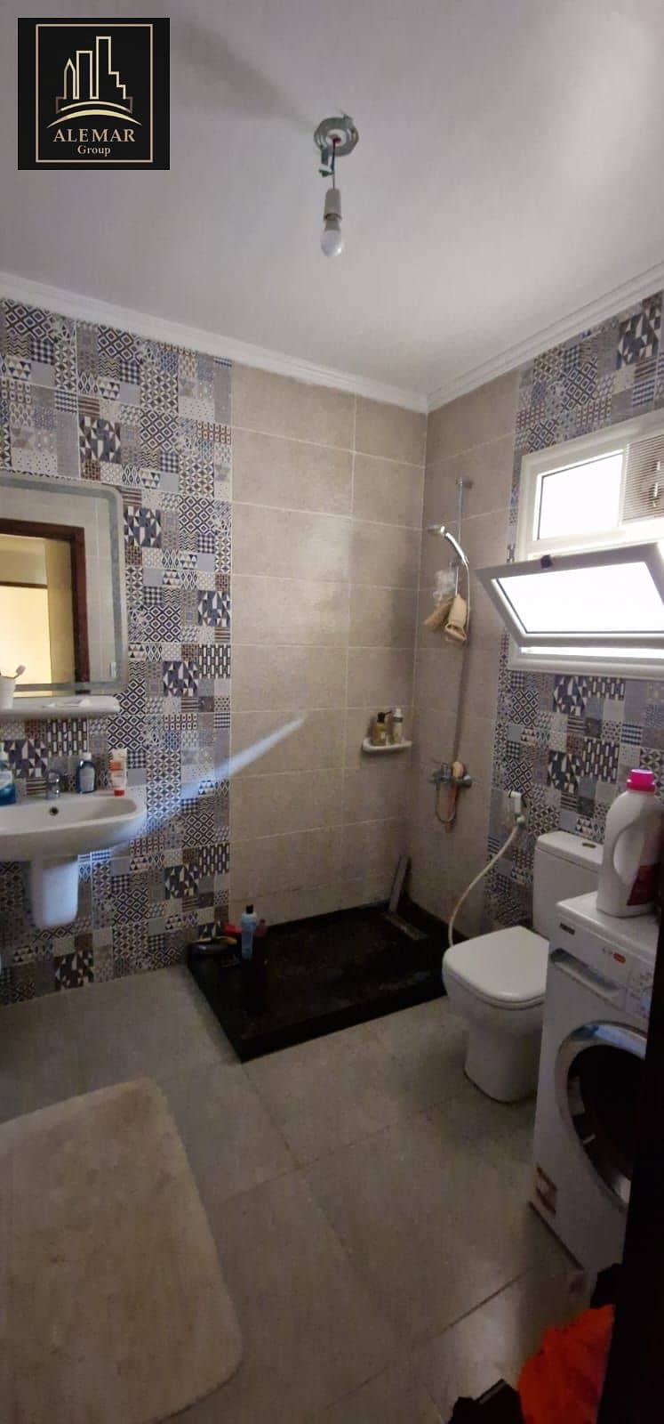 6 37bb0c98-8ba2-4e57-8d78-565a661a5a54. jpg