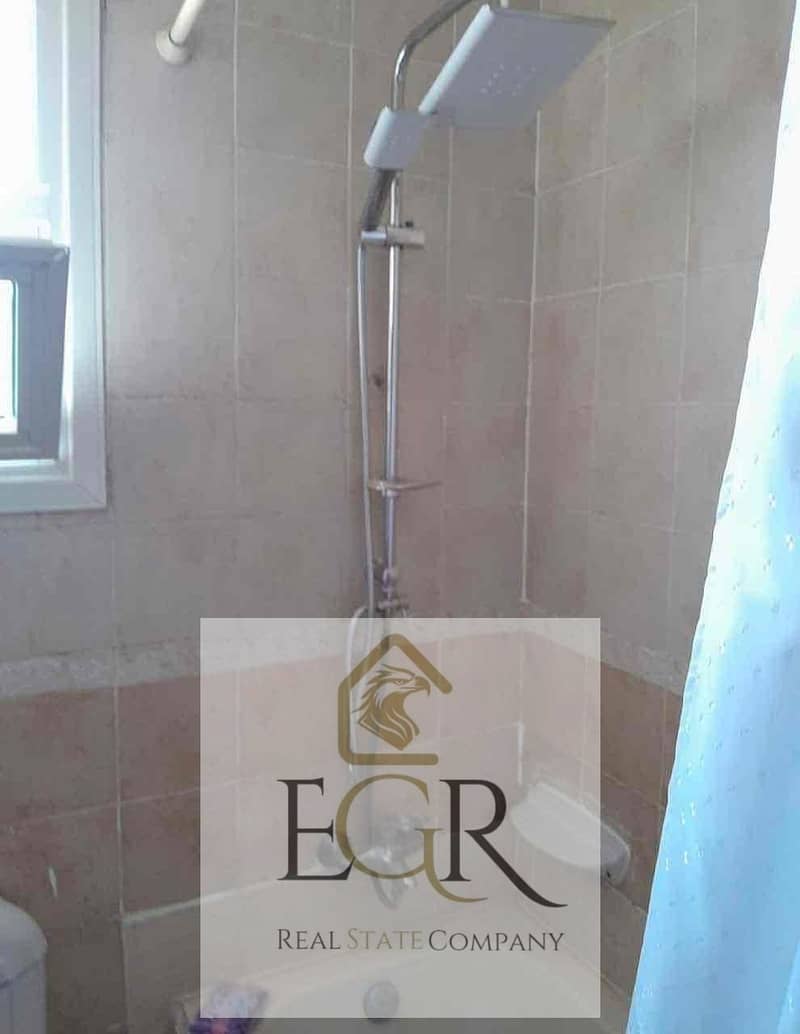 10 8601571d-eefe-4731-8ff8-f9360547c254. jpg