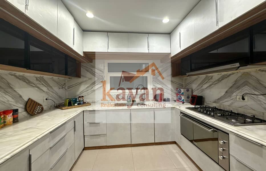 13 79de4a22-5c48-4db9-9095-529d0c2d3f63. jpg