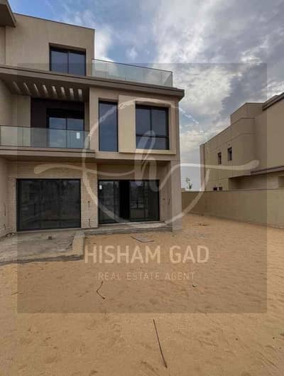 توين هاوس 4 غرف نوم للبيع في الشيخ زايد، الجيزة - 069bd61a-cd56-4c51-afdd-d6148adcf9f9. jpg