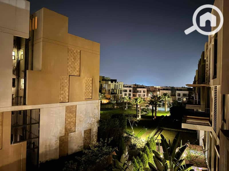 12 5d8e2a67-e2de-42ee-ac4a-5e2895c7a455. jpg