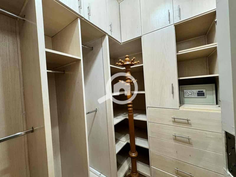 17 84f3d6a2-44af-4d3e-a422-94704eb8d4ee. jpg