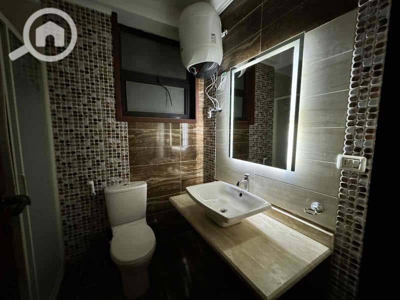 18 38004433-c511-4ea4-8b25-10476b5446c3. jpg