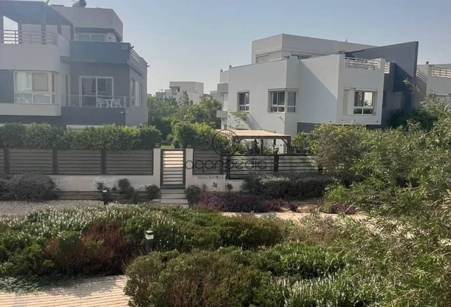 5 7c4fb7ba-ef1f-4ea2-8914-6445bf164e96. jpg