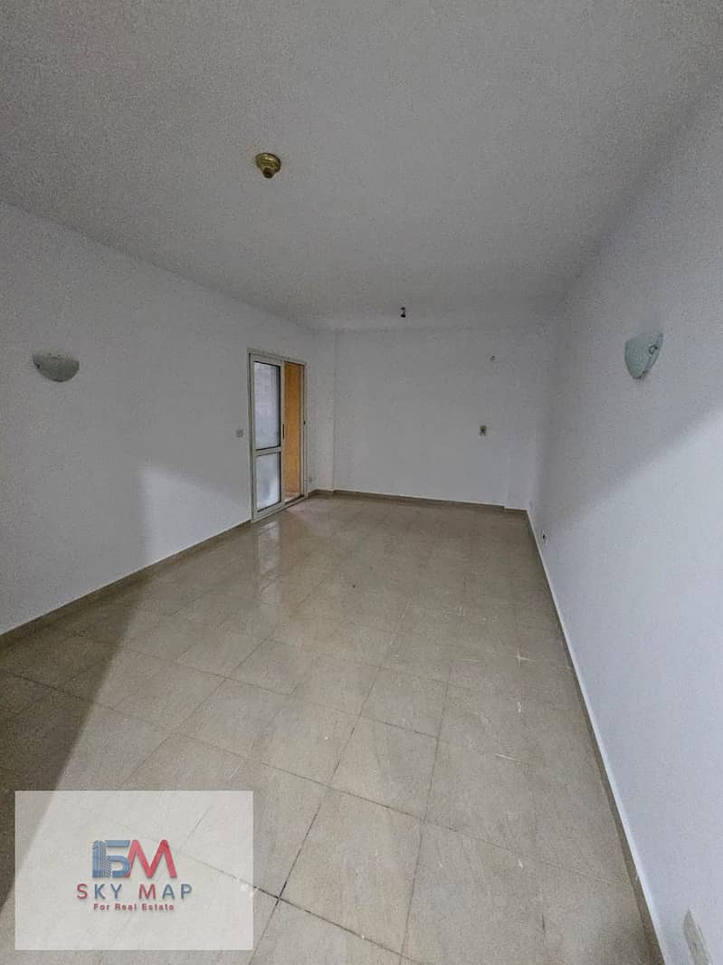 8 558963201_804695318830718_3446183375251365327_n. jpg