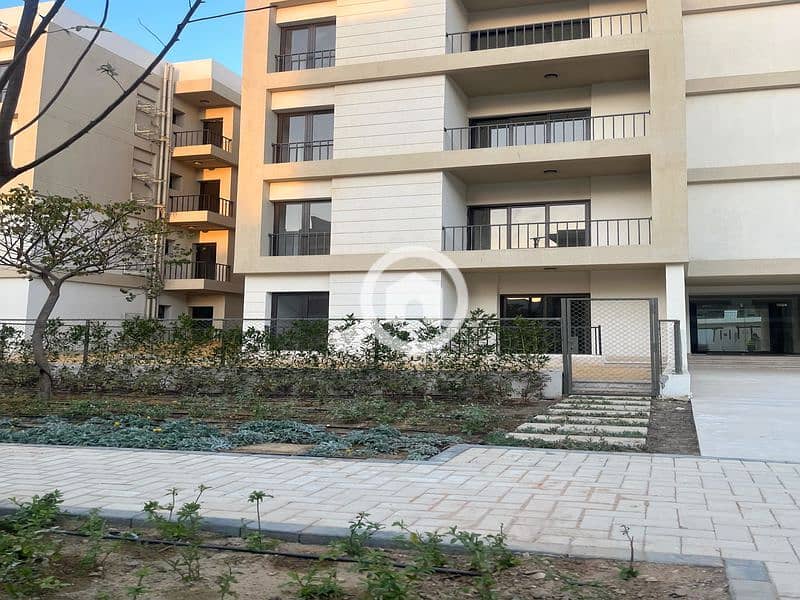 15 d8302e01-1232-434f-b10c-8205f55c1648_800x600. jpg