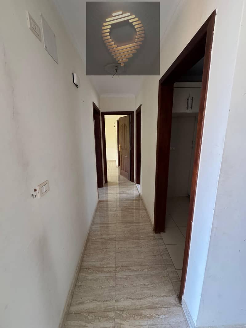 4 WhatsApp Image 2025-09-24 at 14.00. 23_588b8aaa. jpg