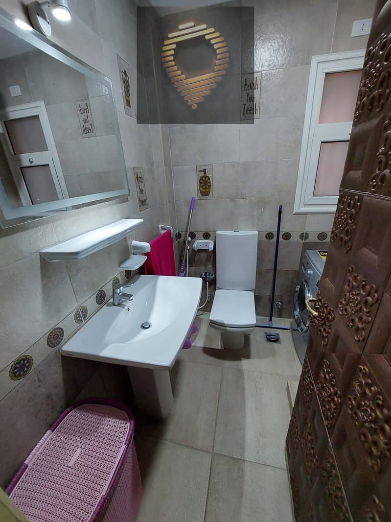 7 WhatsApp Image 2025-11-04 at 18.28. 14_353fc7b4. jpg