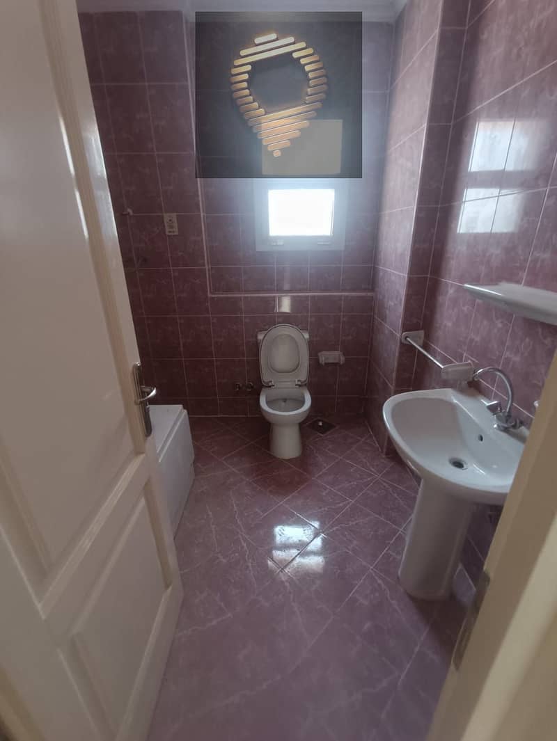 11 WhatsApp Image 2025-11-02 at 14.39. 52_4407fcfd. jpg