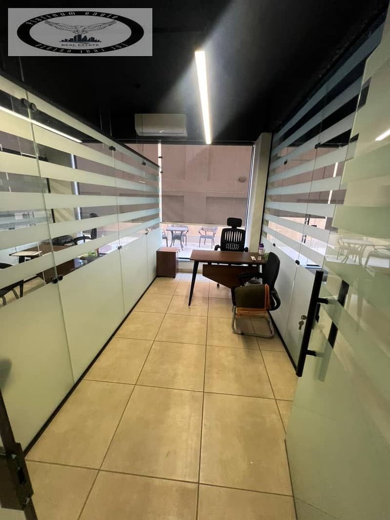 5 772a1bfb-bb51-4eb9-b6e8-769d028bf363. jpg