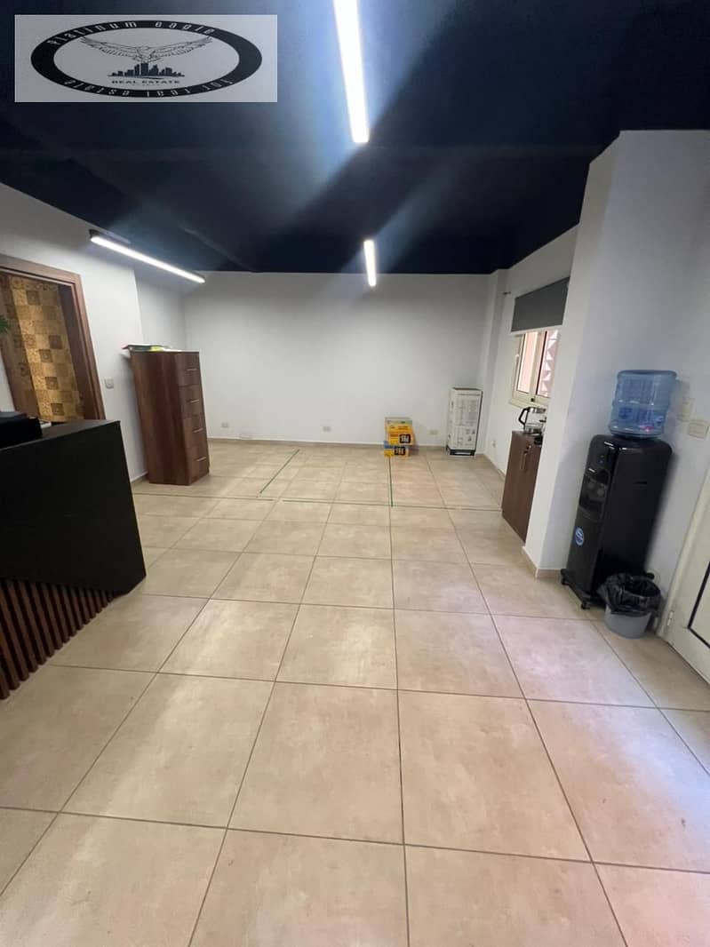 6 790d0d85-c040-4d35-8e39-c35932db8881. jpg