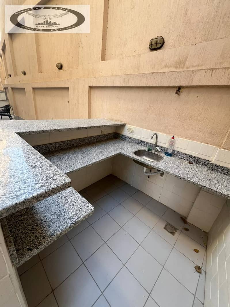 14 5ae2cfe5-0499-48bd-a750-75fbffc0b90d. jpg