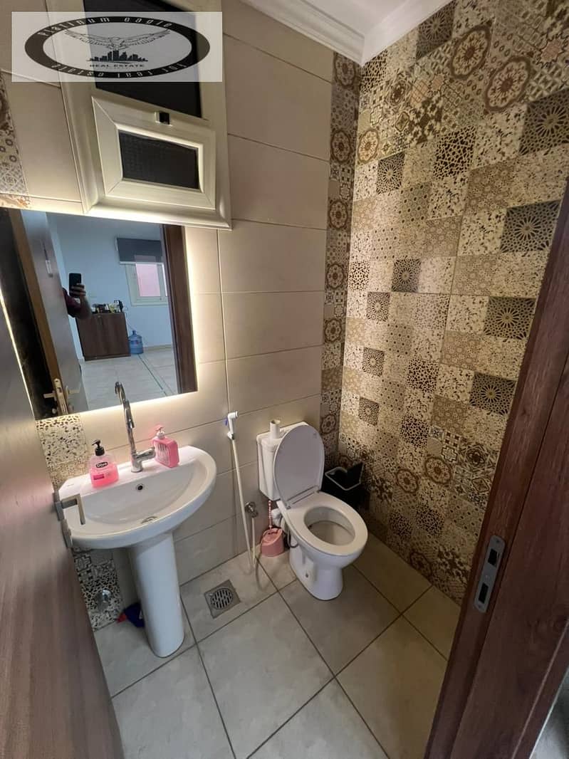 15 58f7ac06-19c5-4e3c-add2-4139b8860928. jpg