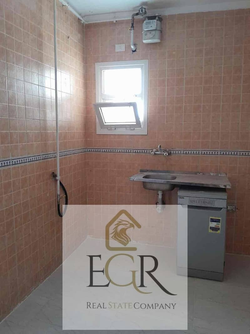 6 05b50c72-51ef-4b08-b28a-6183c665d7d3. jpg