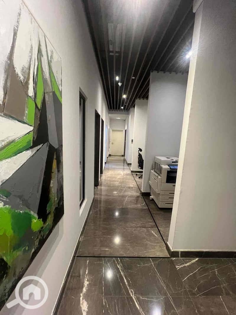 5 d790e00d-b171-4c76-97a5-a9968e3b86a5. jpg