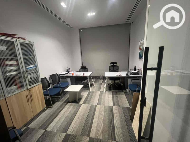 8 827bbb41-688b-4437-b77a-7d9a100485ce. jpg