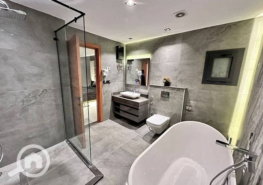 4 5ceb4d08-da70-462d-9b54-ae0bb1961cb9. jpg