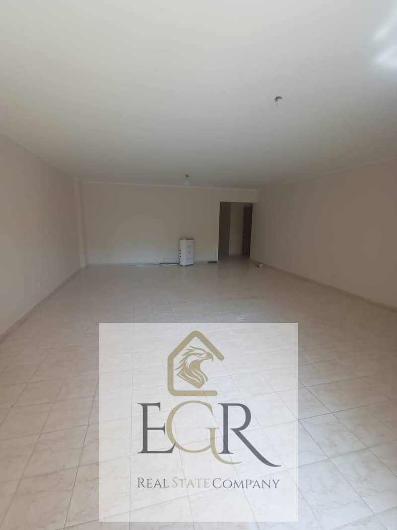 2 3aea85fc-629a-46a6-a973-5a8b4e685739. jpeg