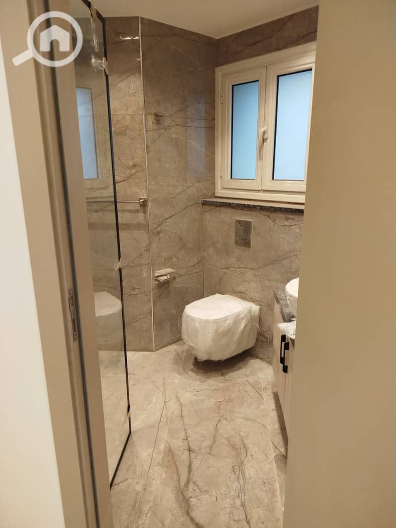 7 fabc7596-960d-48e0-9fc8-5ae3173e9a0f. jpg