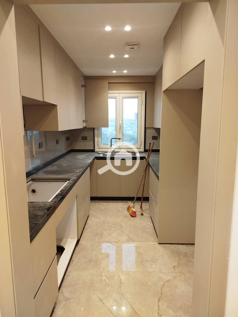 8 d4254c0e-37d5-4ed8-a35f-ebc8e5276c06. jpg