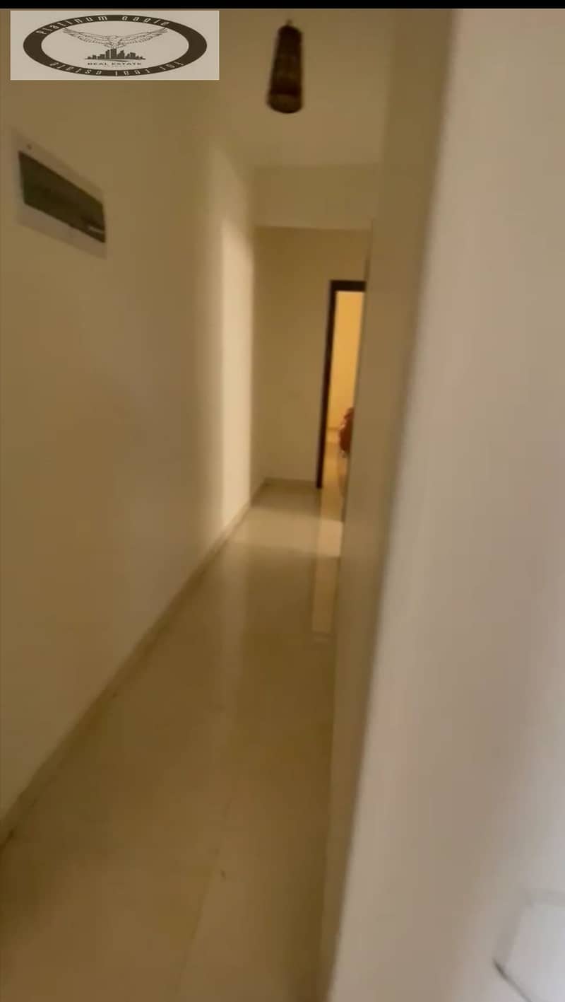 4 4d689c49-3ae5-4ee2-8fa4-d571a0416e34. jpg