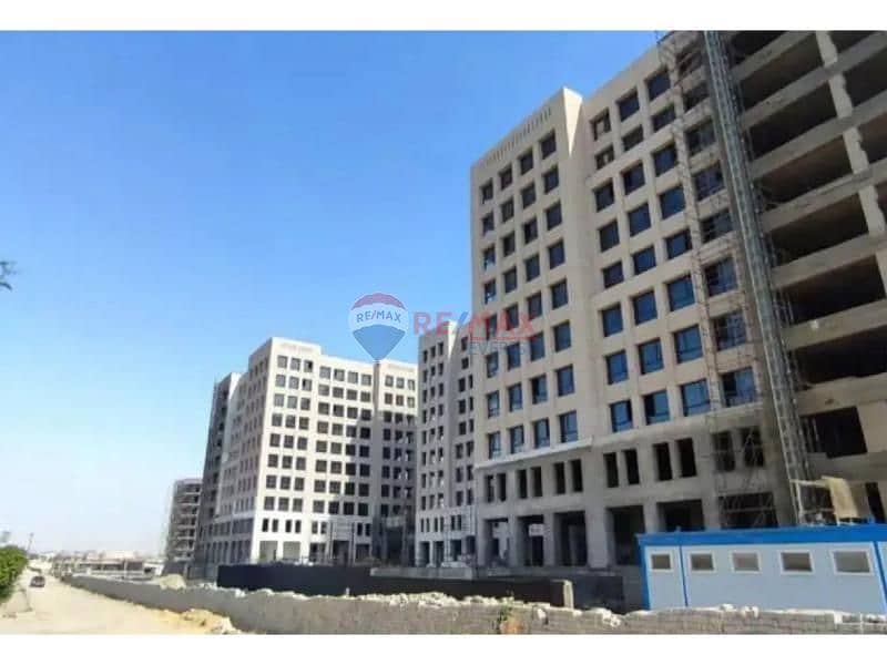 10 8234329-e12f9o. jpg