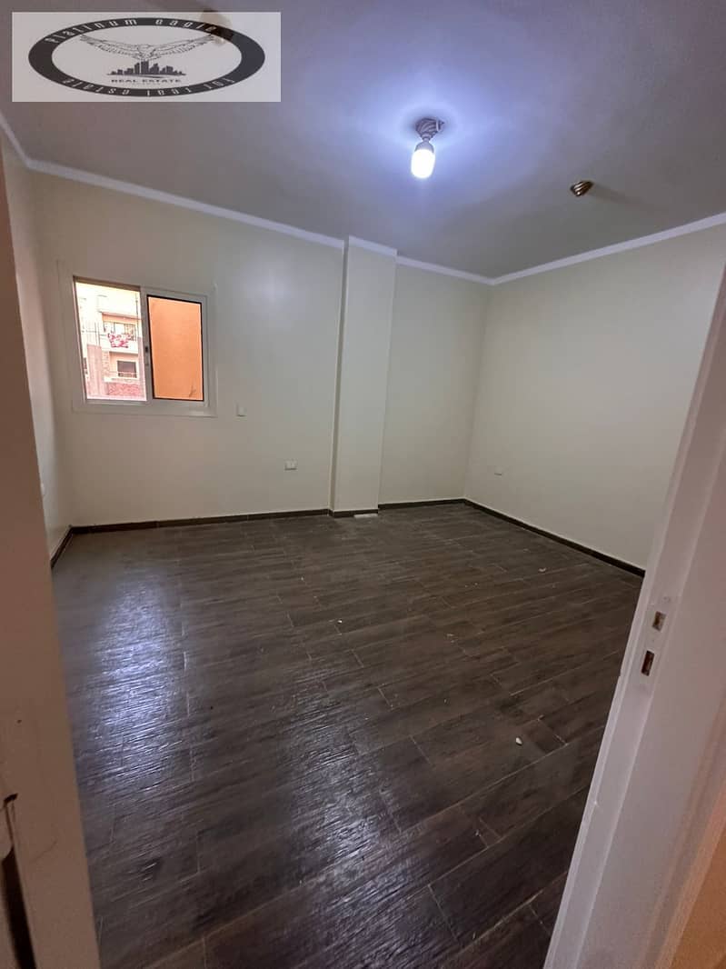 3 faefa7fd-f00b-4d31-860a-5ad0b7c92dc8. jpg