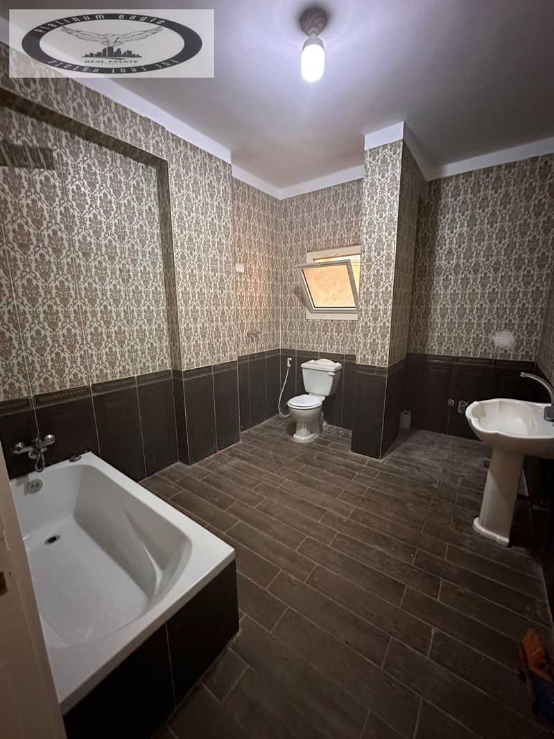 5 e726bcee-9279-4614-911b-122c1aaa6f27. jpg