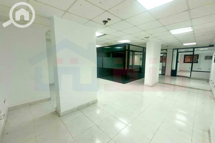 10 WhatsApp Image 2025-11-13 at 4.03. 15 PM. jpg