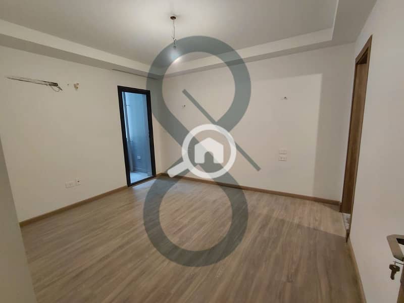 9 PHOTO-2025-11-19-16-18-33. jpeg