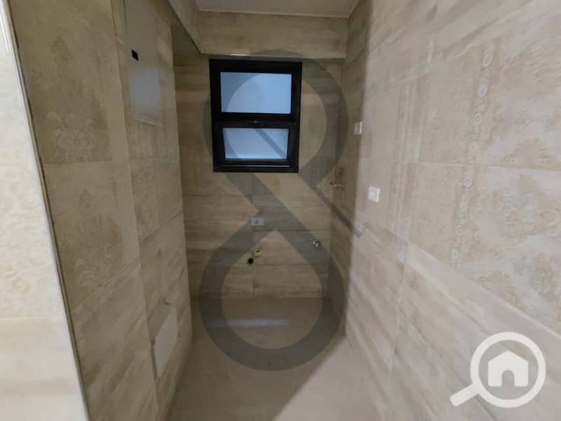 16 PHOTO-2025-11-19-16-18-34 4. jpeg