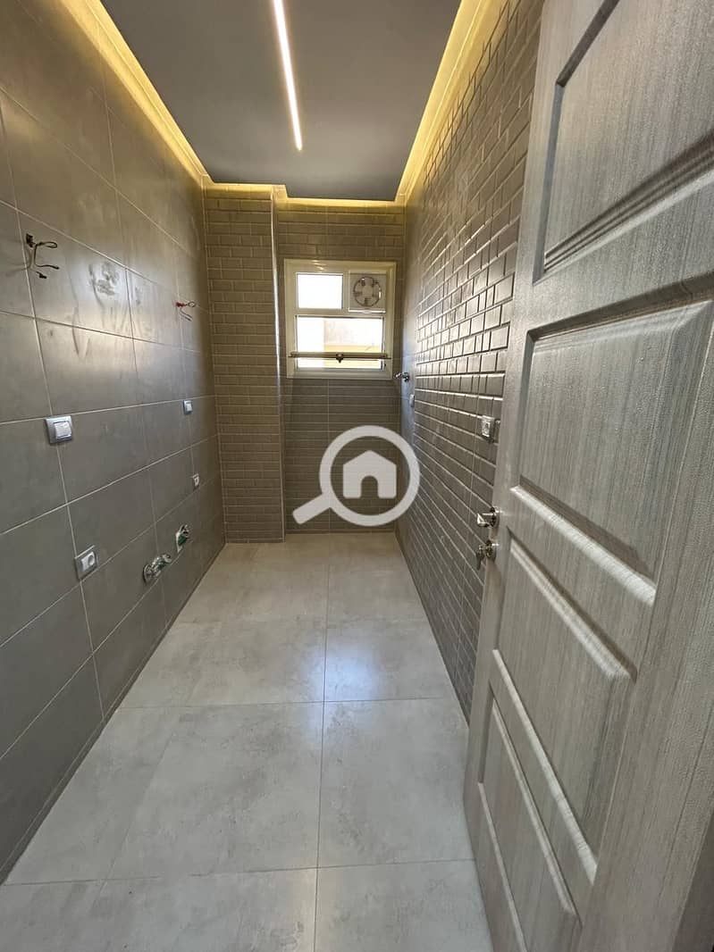 10 WhatsApp Image 2025-11-19 at 15.22. 48 (4). jpeg