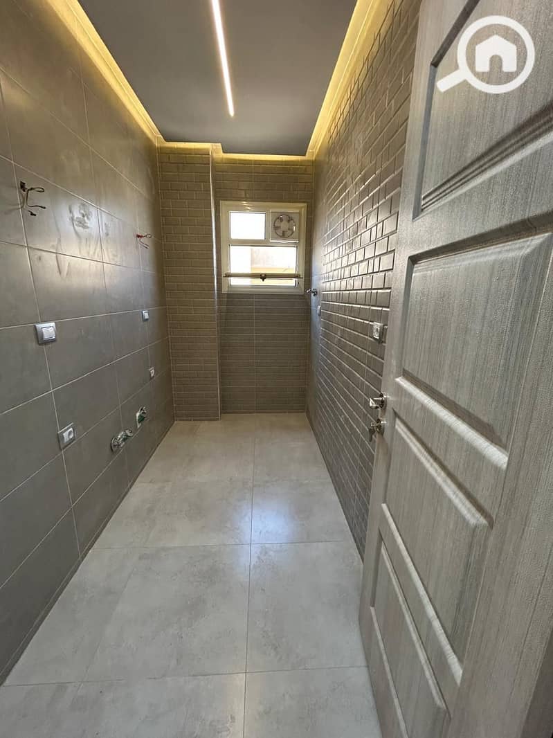 14 WhatsApp Image 2025-11-19 at 15.22. 48 (2). jpeg