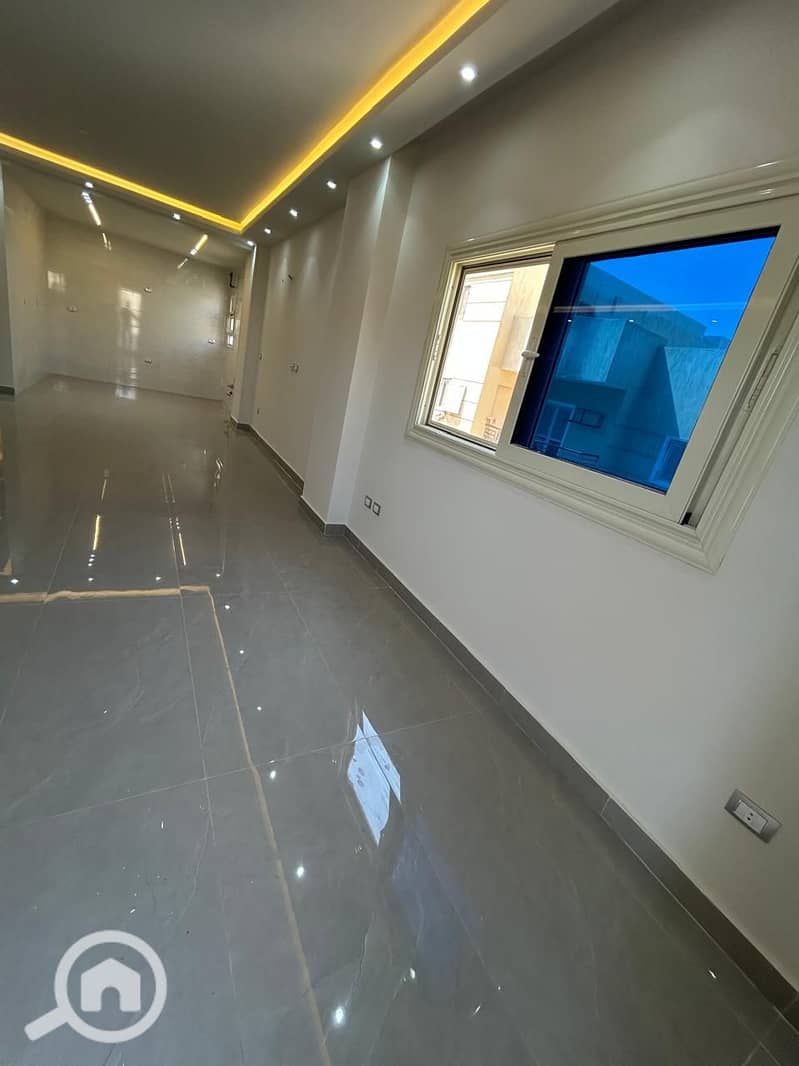 15 WhatsApp Image 2025-11-19 at 15.22. 48. jpeg