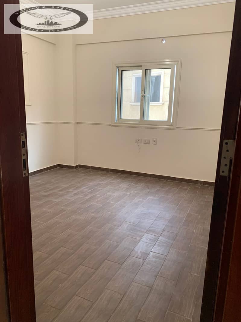 9 ac5472bd-5f1b-44d4-846d-ecb3be295200. jpg