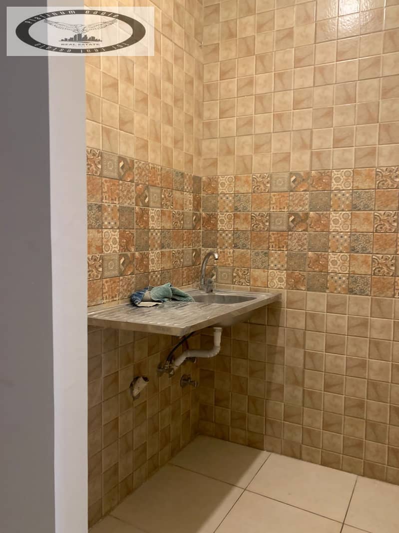 12 8651251f-864a-4525-9040-60f63aae5b2c. jpg