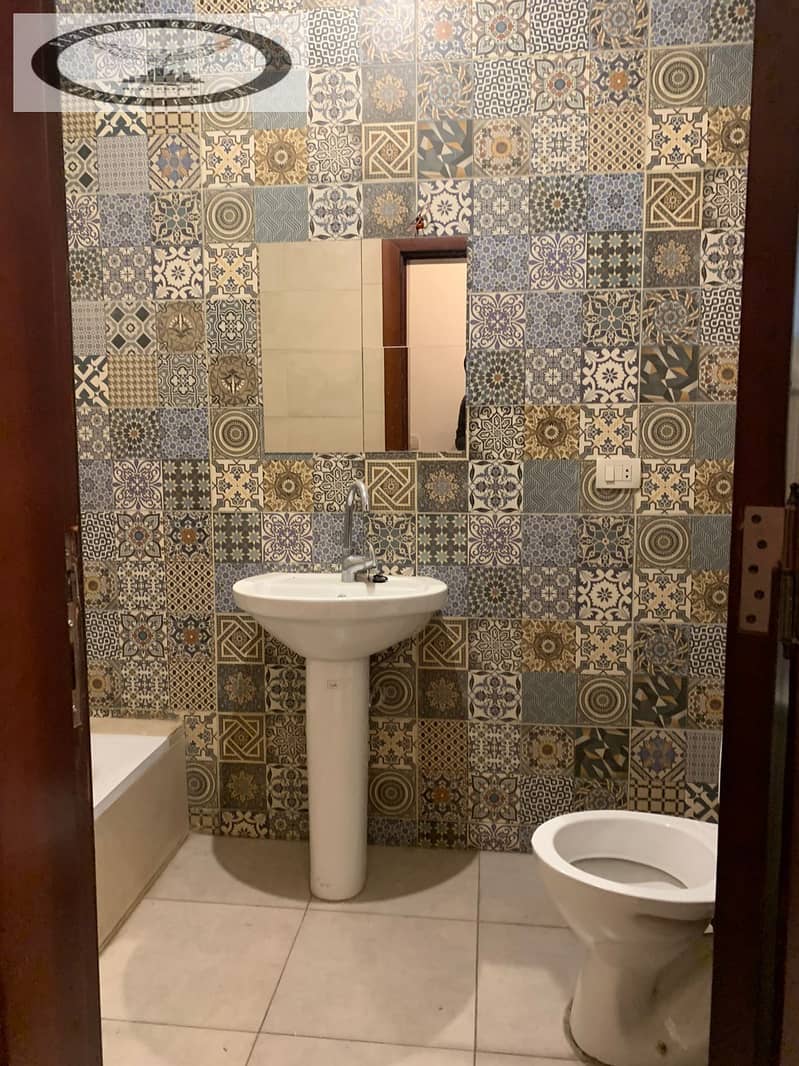 14 4e7be2dd-697b-45d1-85cb-52f86841a6eb. jpg