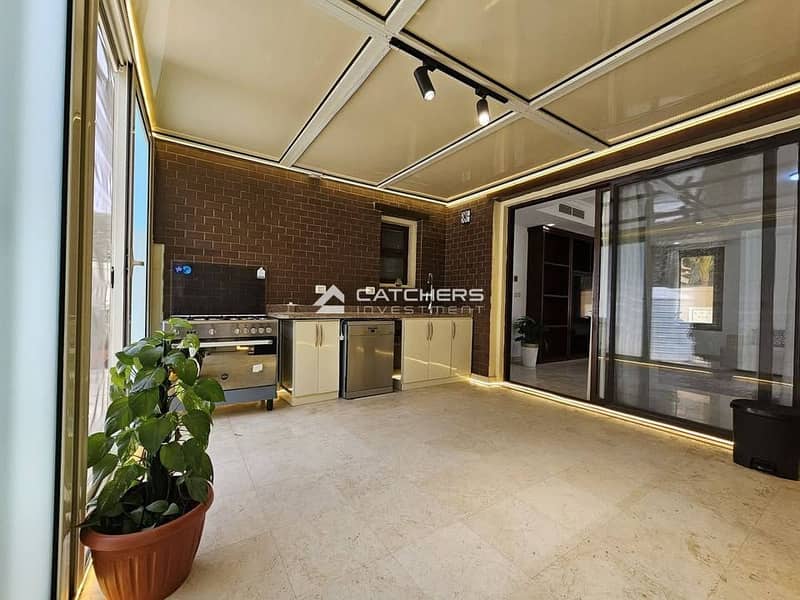 8 513097655_122164635656771578_3323595734435278278_n. jpg