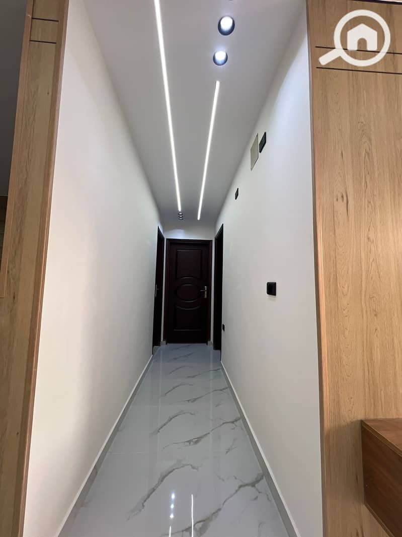 7 3f9117c1-f56a-4c95-aab9-39ff07f0cba1. jpeg