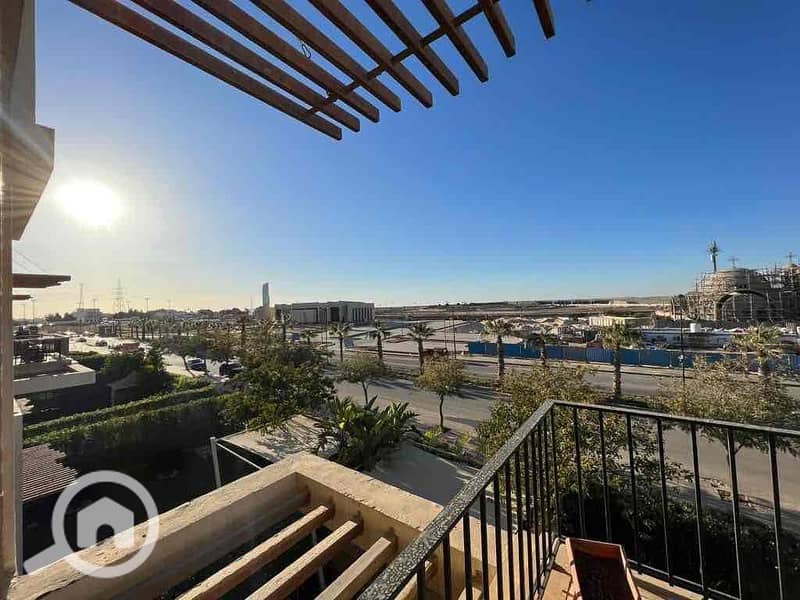 13 8473dccc-d2d4-4a97-b848-ce29e4cde309. jpg