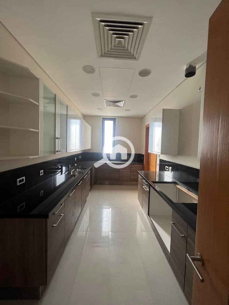 7 WhatsApp Image 2024-07-18 at 17.08. 44_2789cf70. jpg