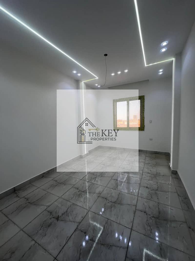 5 e0ed3232-1b91-4b85-9eeb-d370c0587fc5. jpg