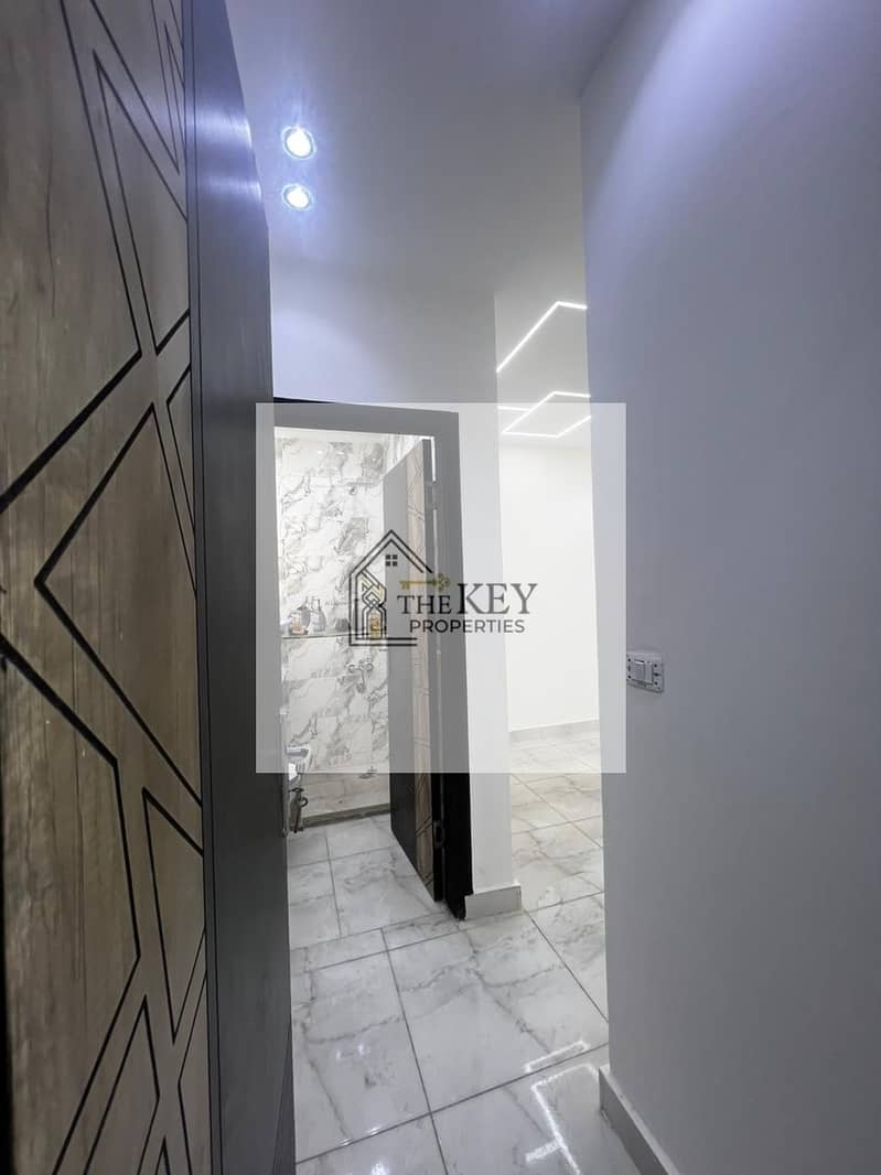 11 7547b6c7-b283-4f5c-9010-28228e04b2df. jpg