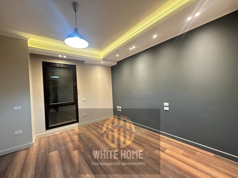 10 978e27bd-48ee-4012-8c27-5b4c46689eae. jpeg