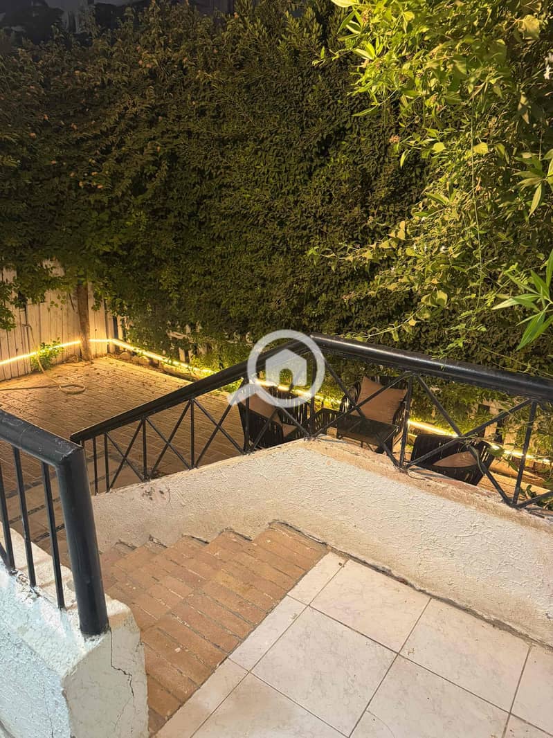 10 5172ad83-6c47-49c9-a4ef-9825143c3a16. jpg