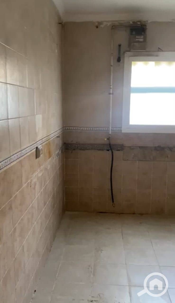 10 83a7a2b1-b314-4321-aad2-8abfc07e0918. jpg